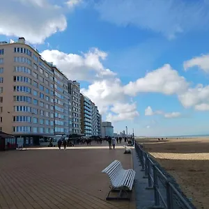  Appartement Jo Vlak Bij Zee